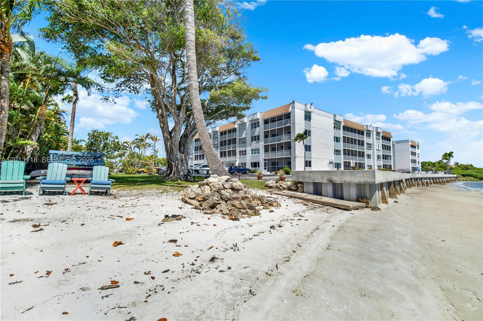 PALM LAKE 1 CONDO - Residential