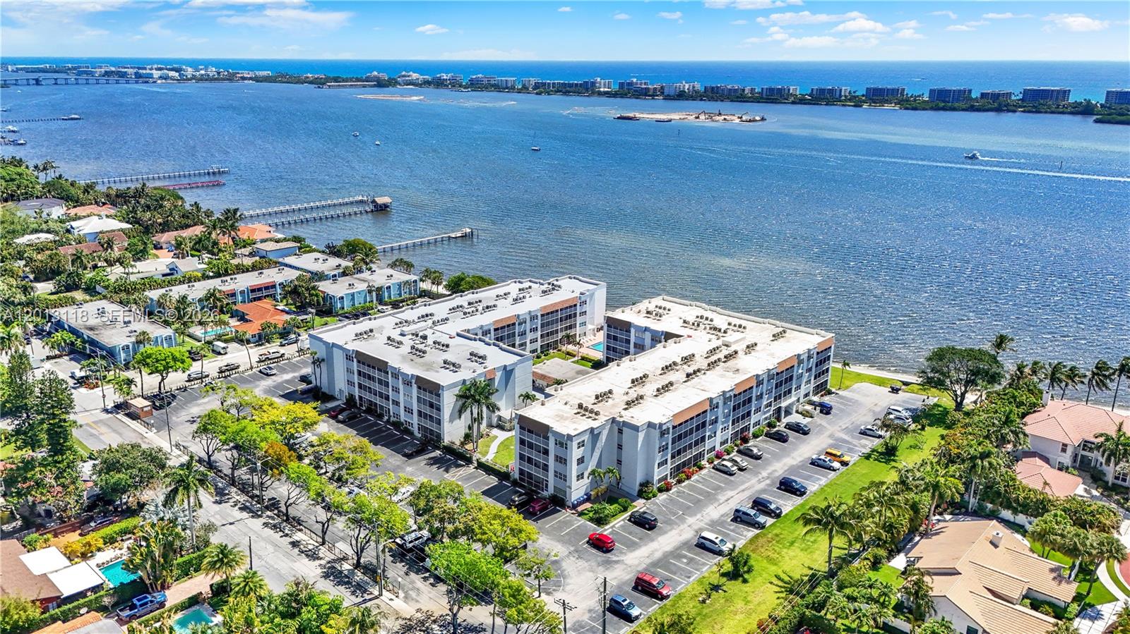 PALM LAKE 1 CONDO - Residential