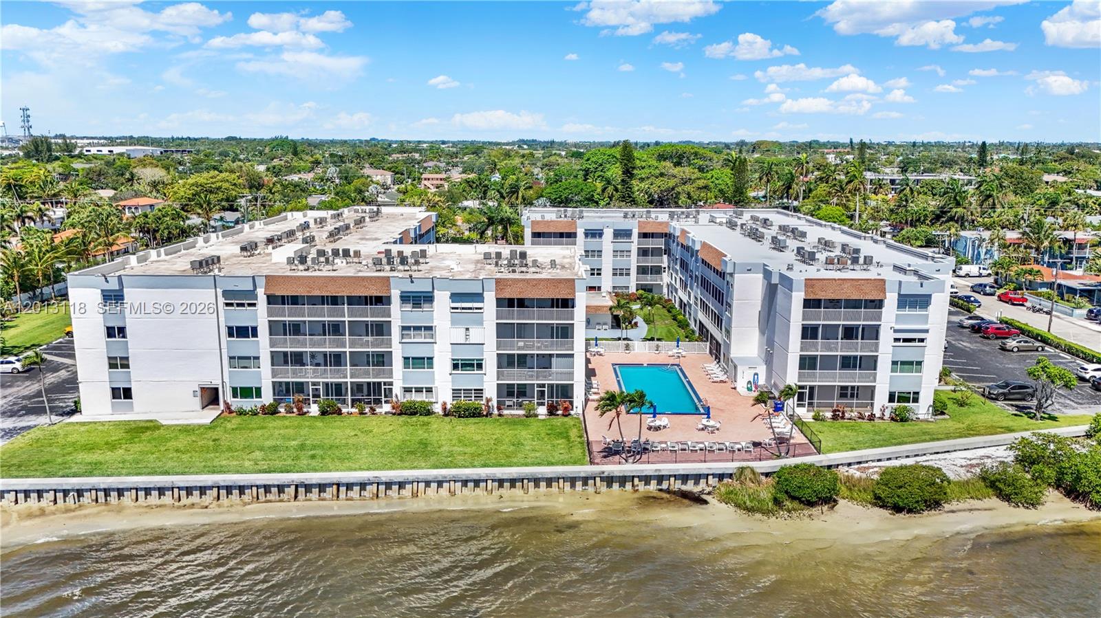PALM LAKE 1 CONDO - Residential
