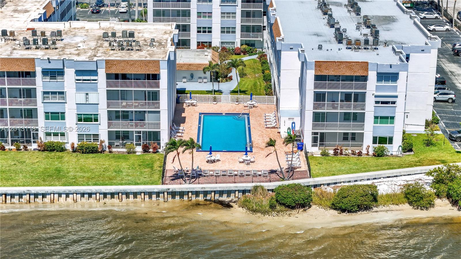 PALM LAKE 1 CONDO - Residential