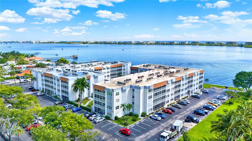 Photo of 1516 S Lakeside Dr #105, Lake Worth, FL 33460 (MLS # A12013118)
