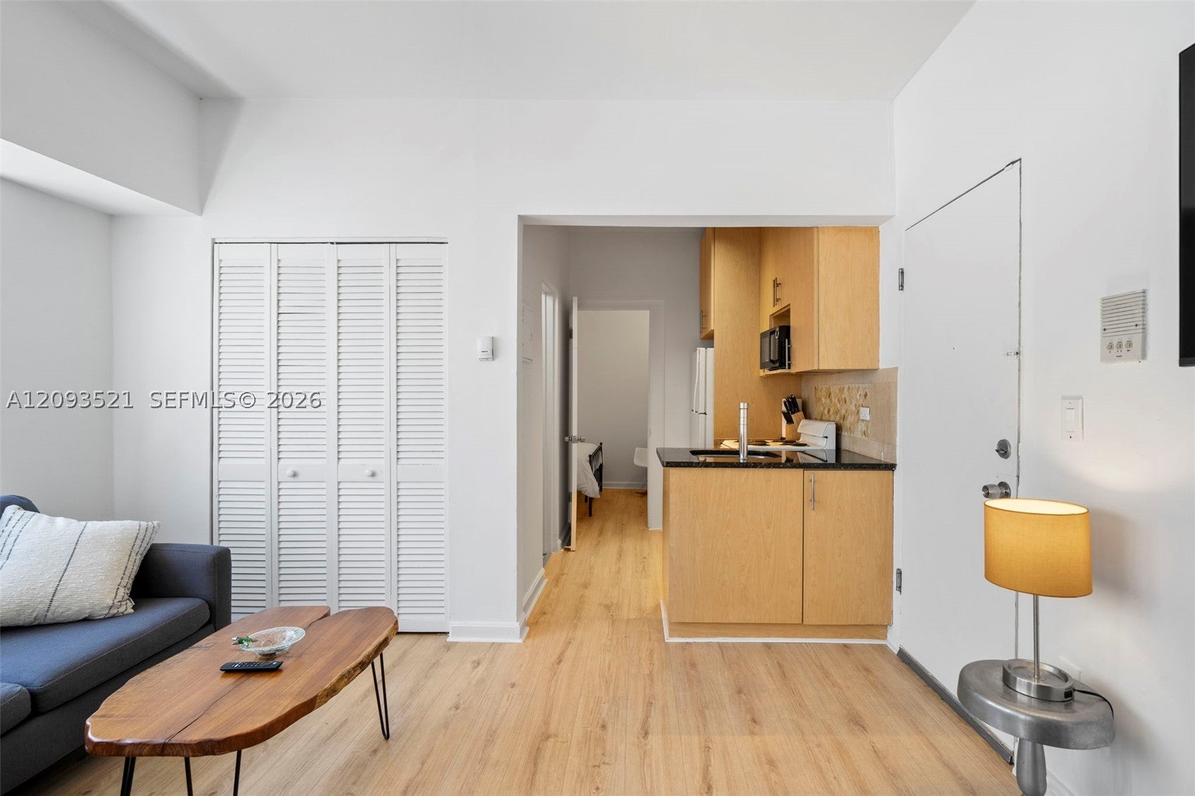 227 1st St 6