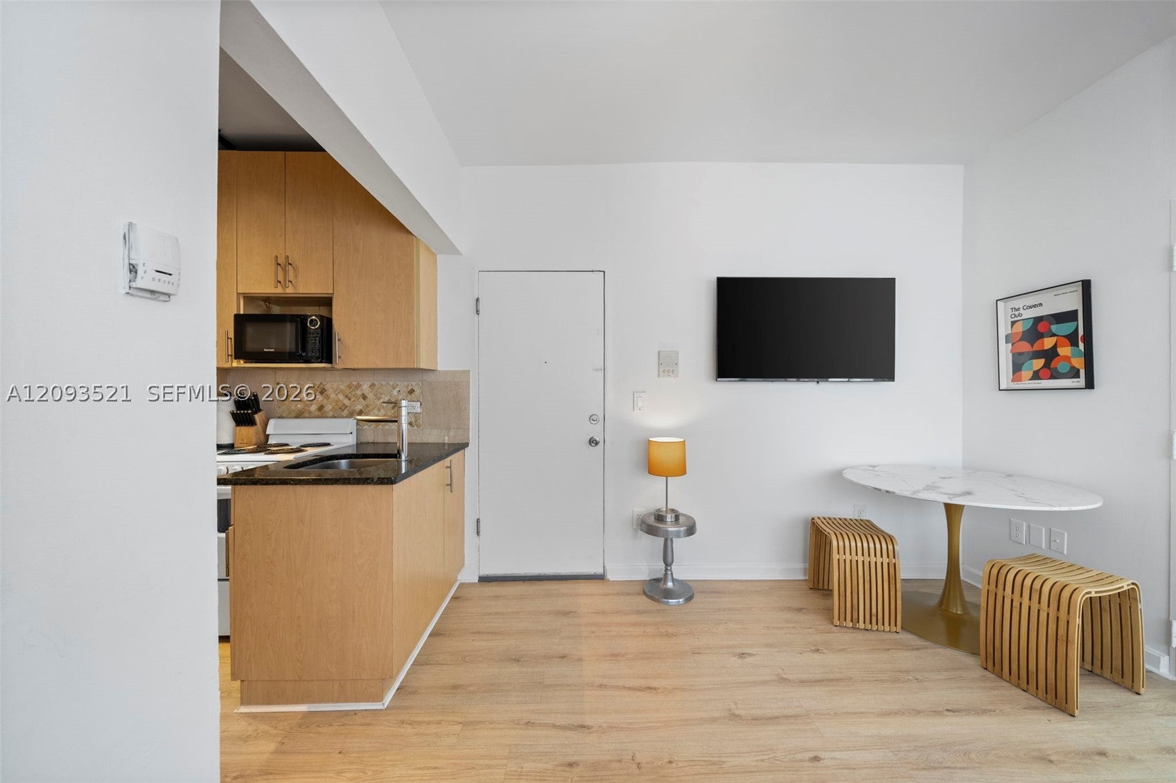227 1st St 6