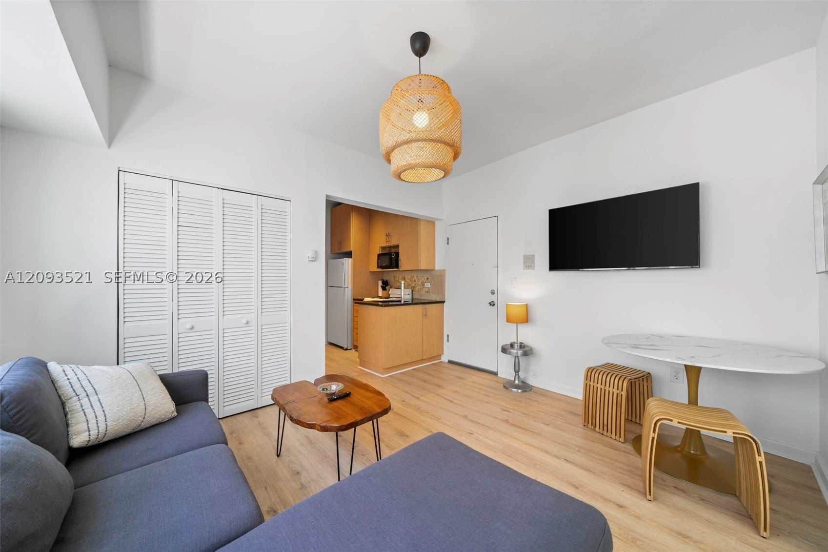 227 1st St 6