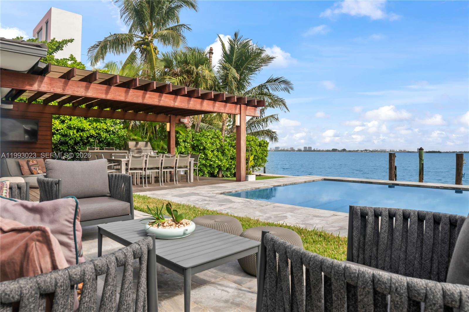 BAY LURE - Residential