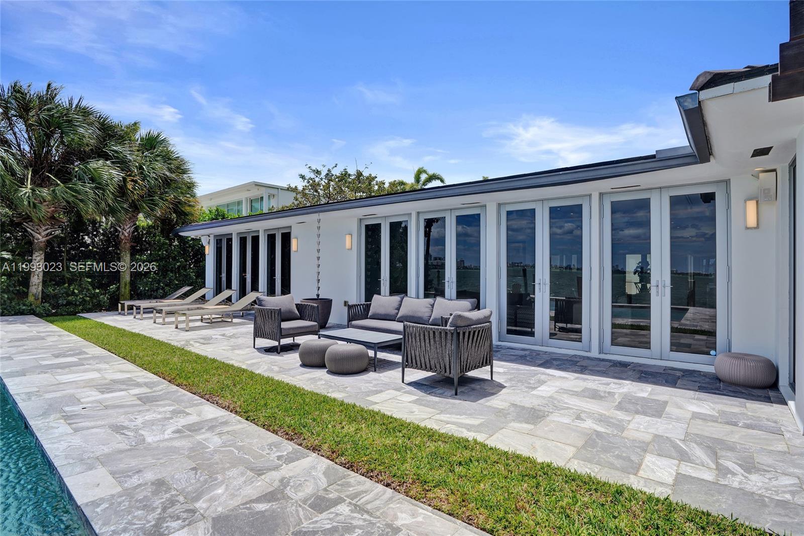 BAY LURE - Residential