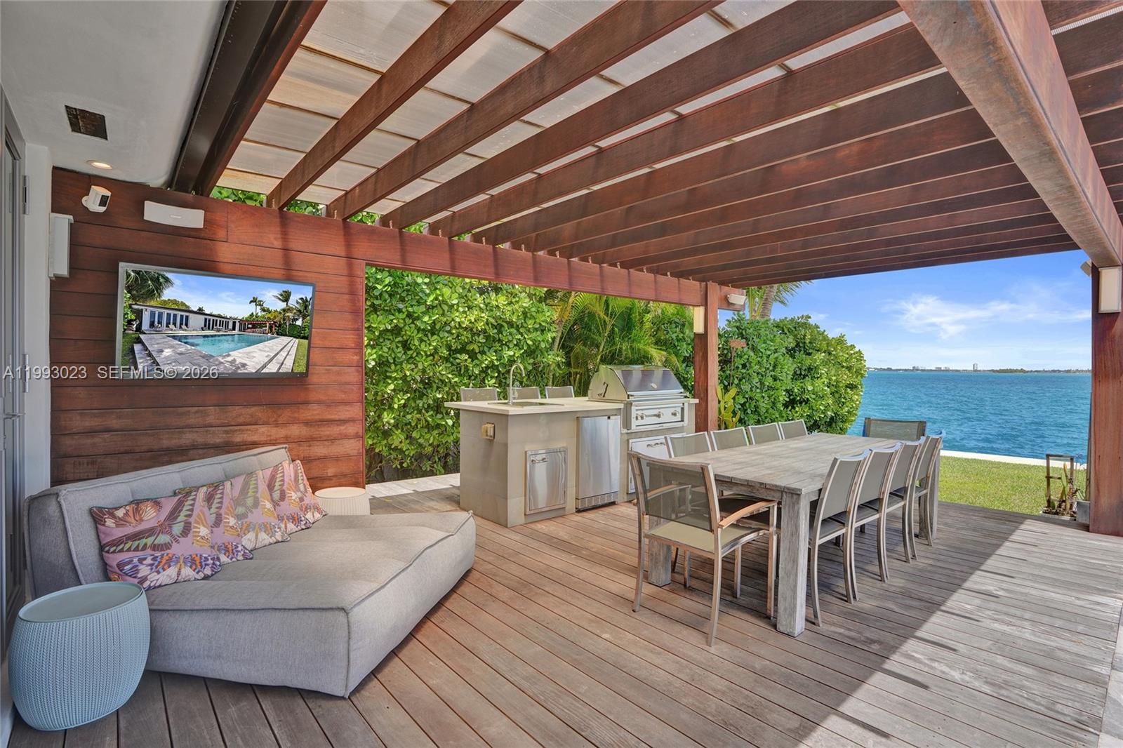 BAY LURE - Residential