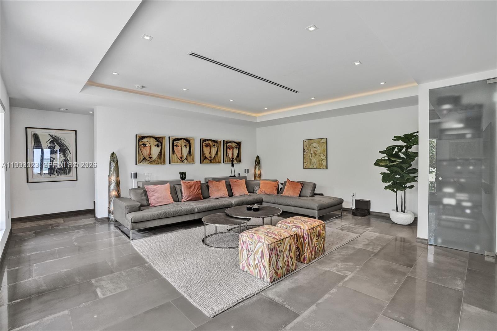 BAY LURE - Residential