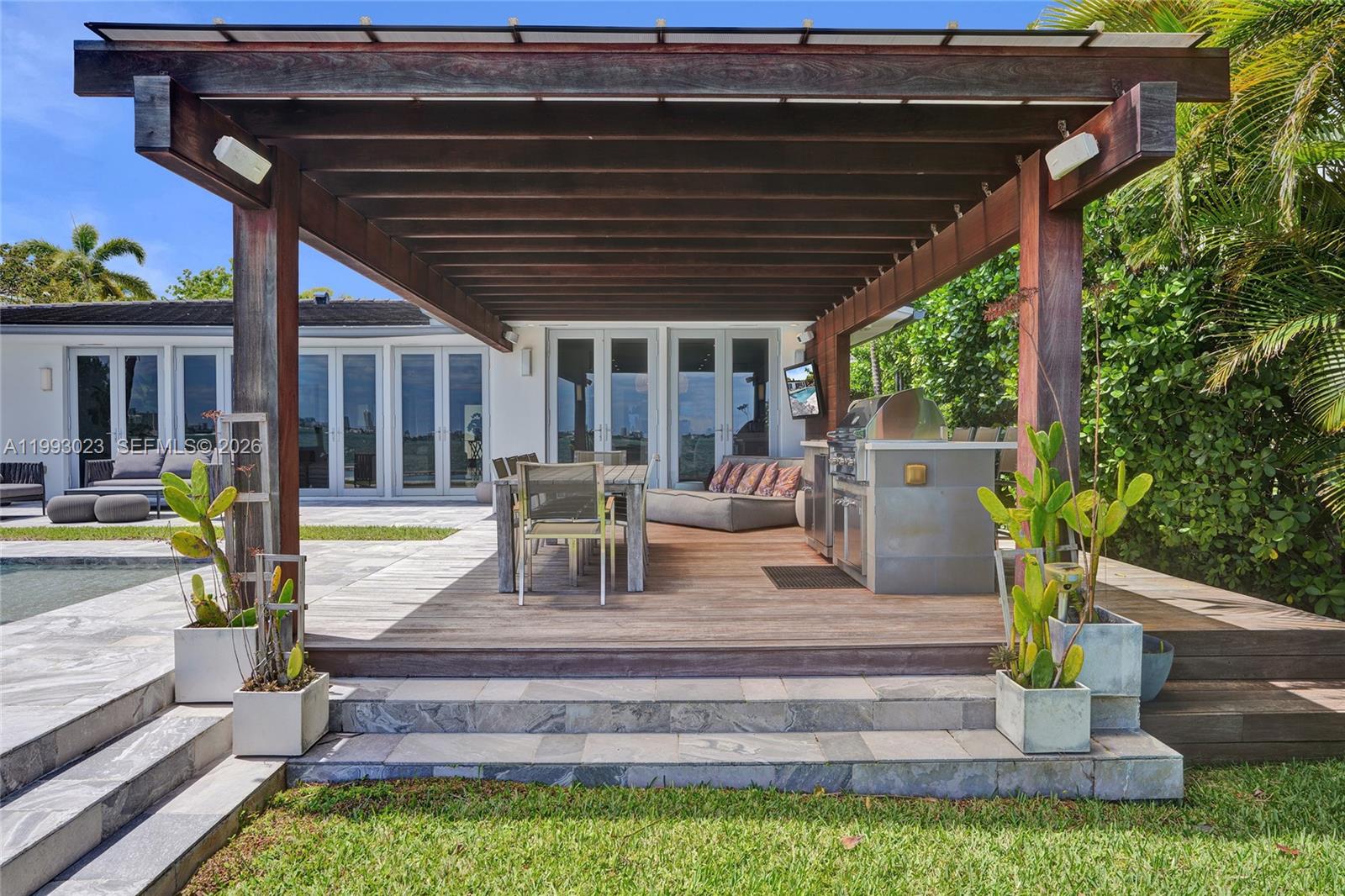 BAY LURE - Residential