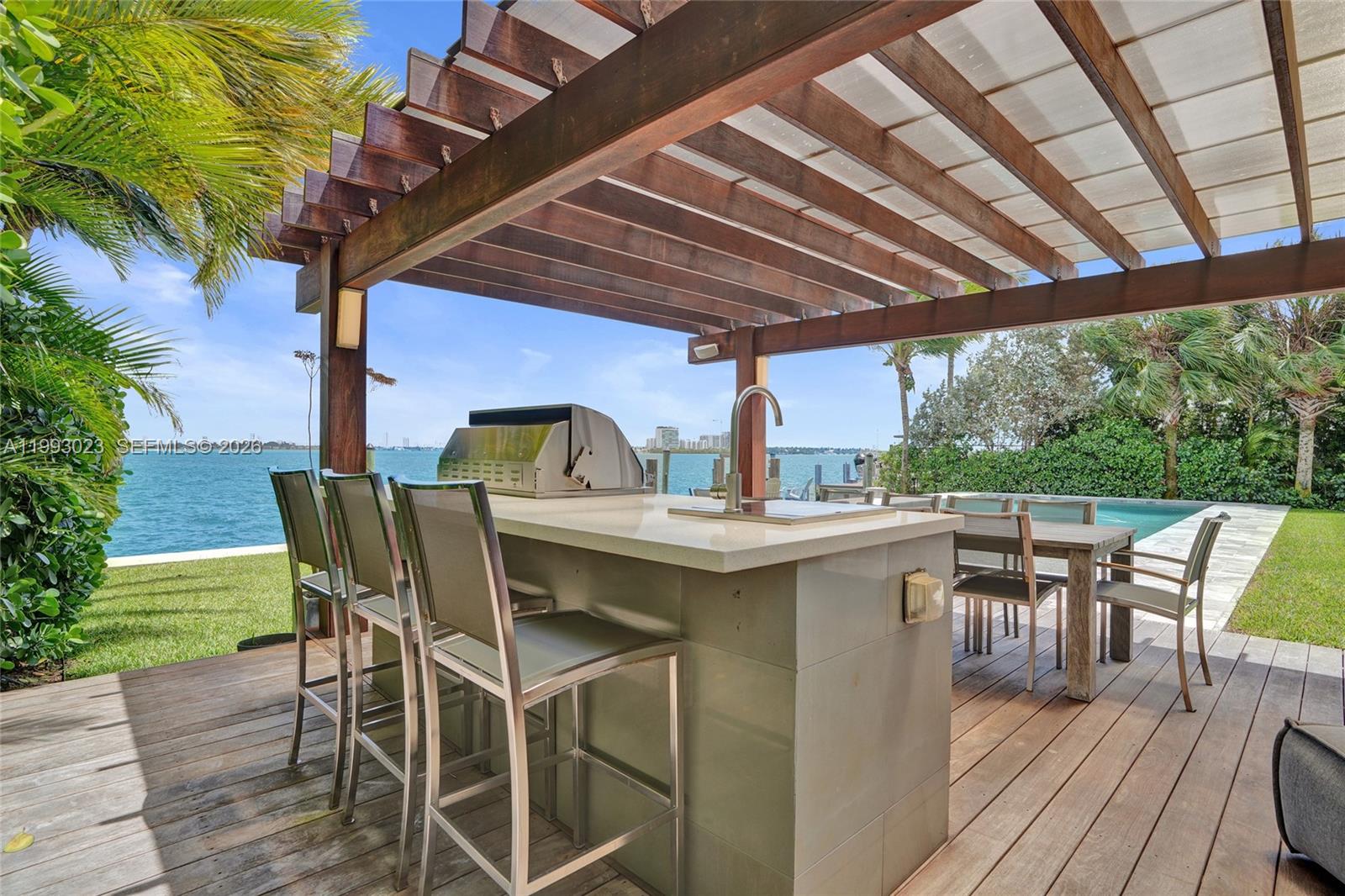 BAY LURE - Residential