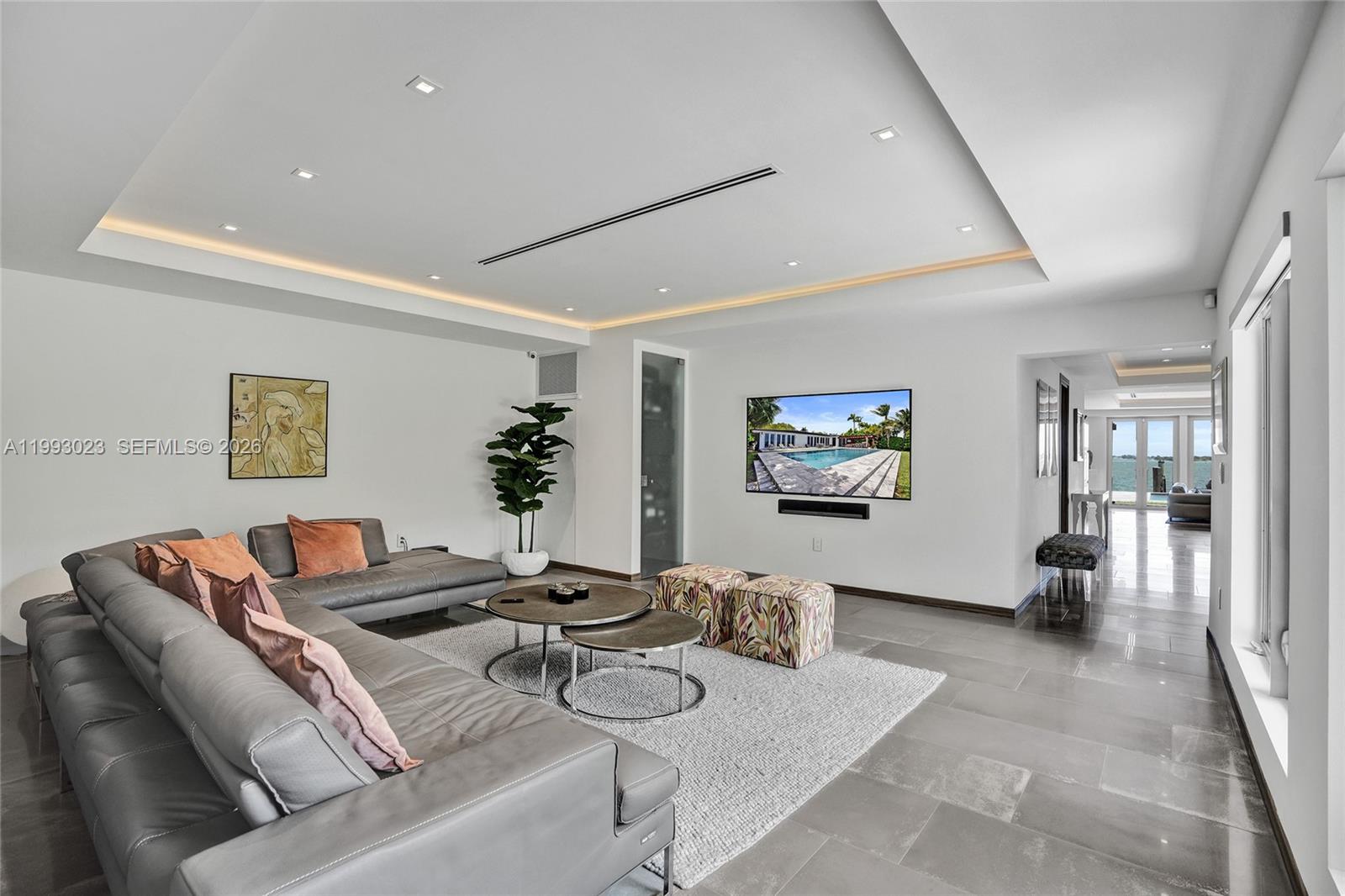 BAY LURE - Residential