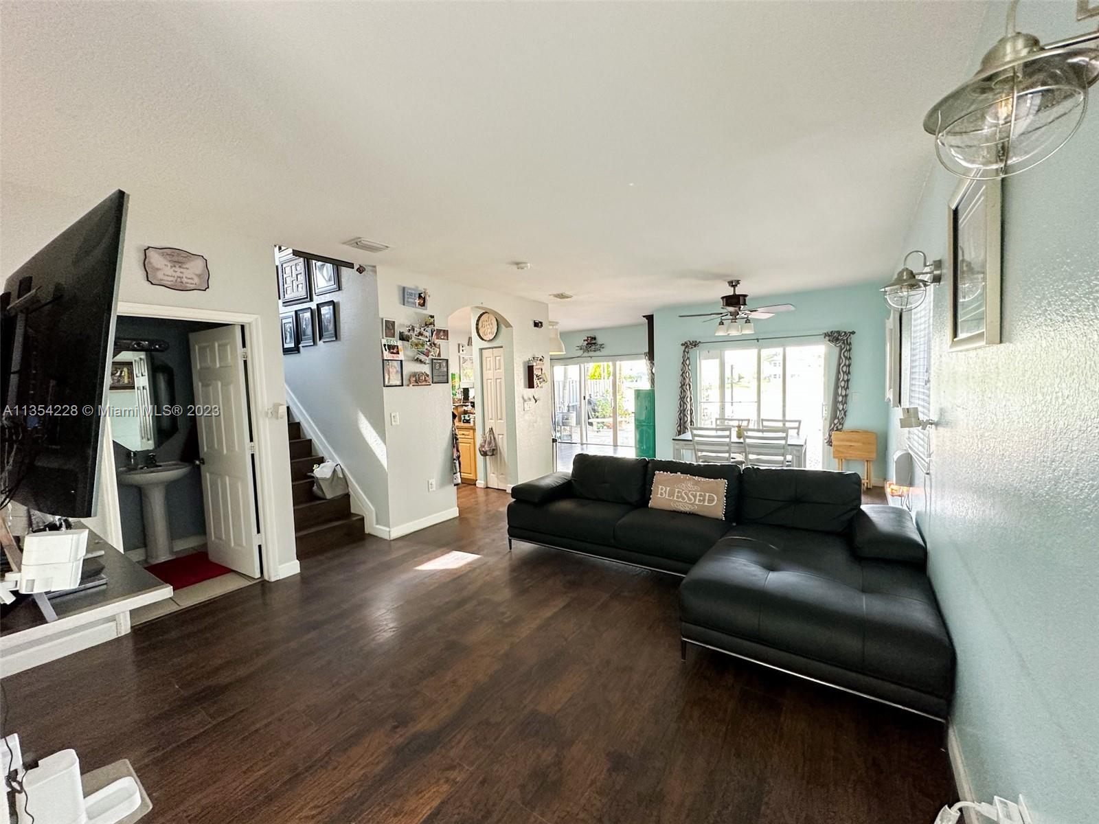 Photo 5 of 19 of 3231 SE 2nd Dr house