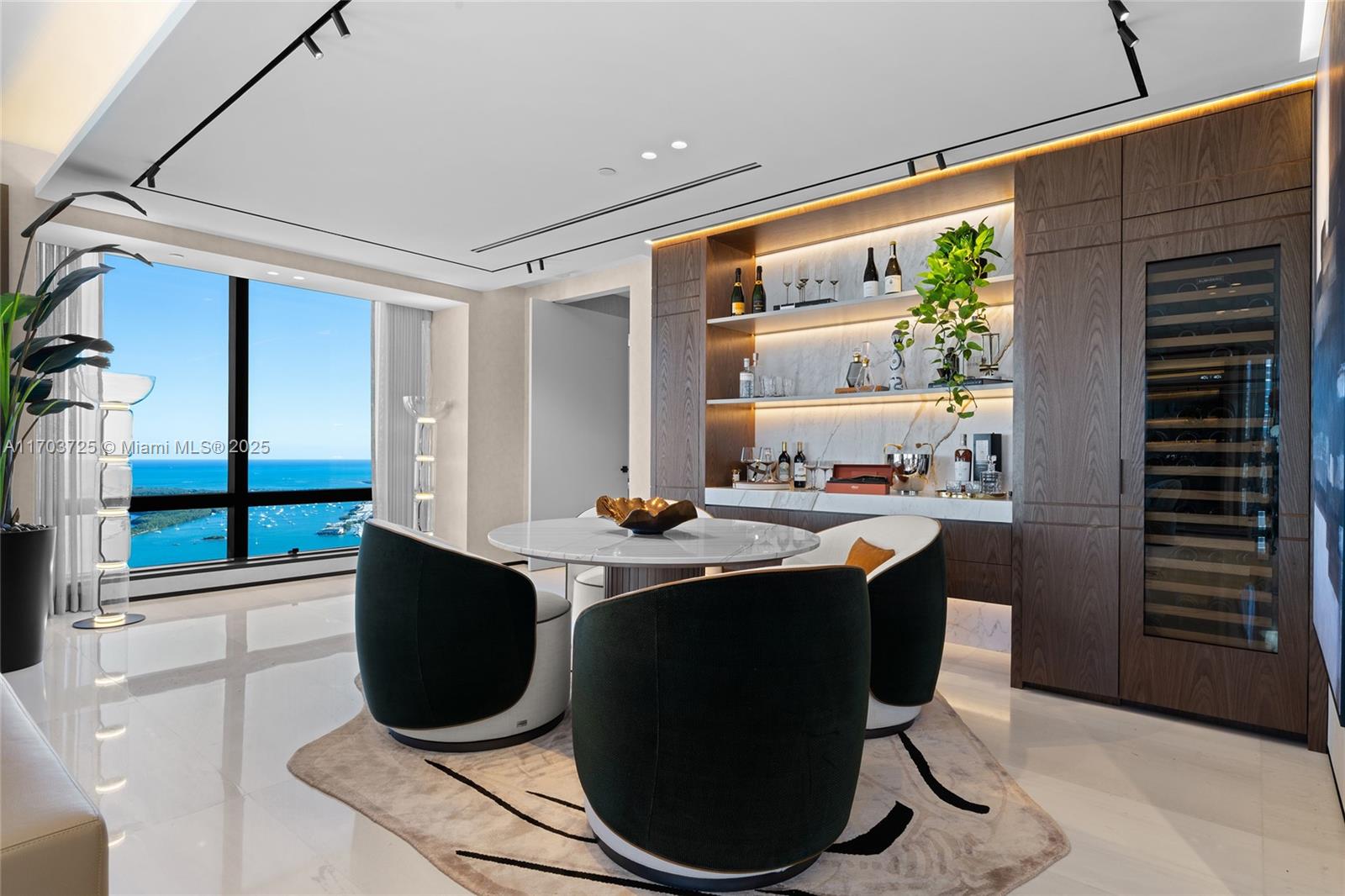 Four Season Residences - Residential
