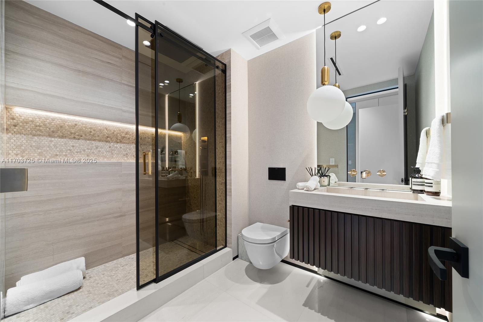 Four Season Residences - Residential