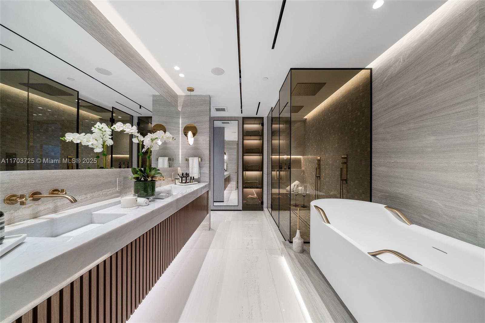 Four Season Residences - Residential