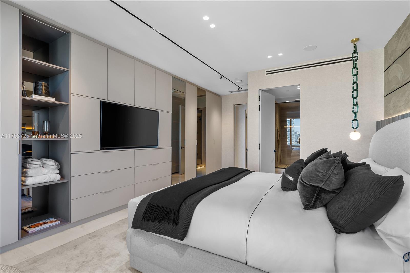 Four Season Residences - Residential