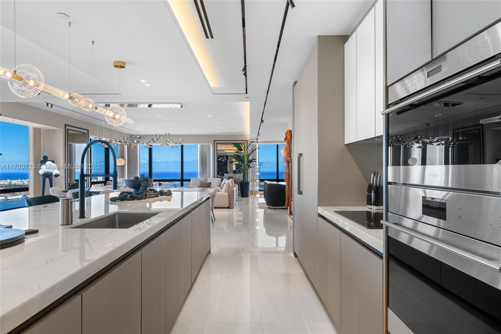 Four Season Residences - Residential