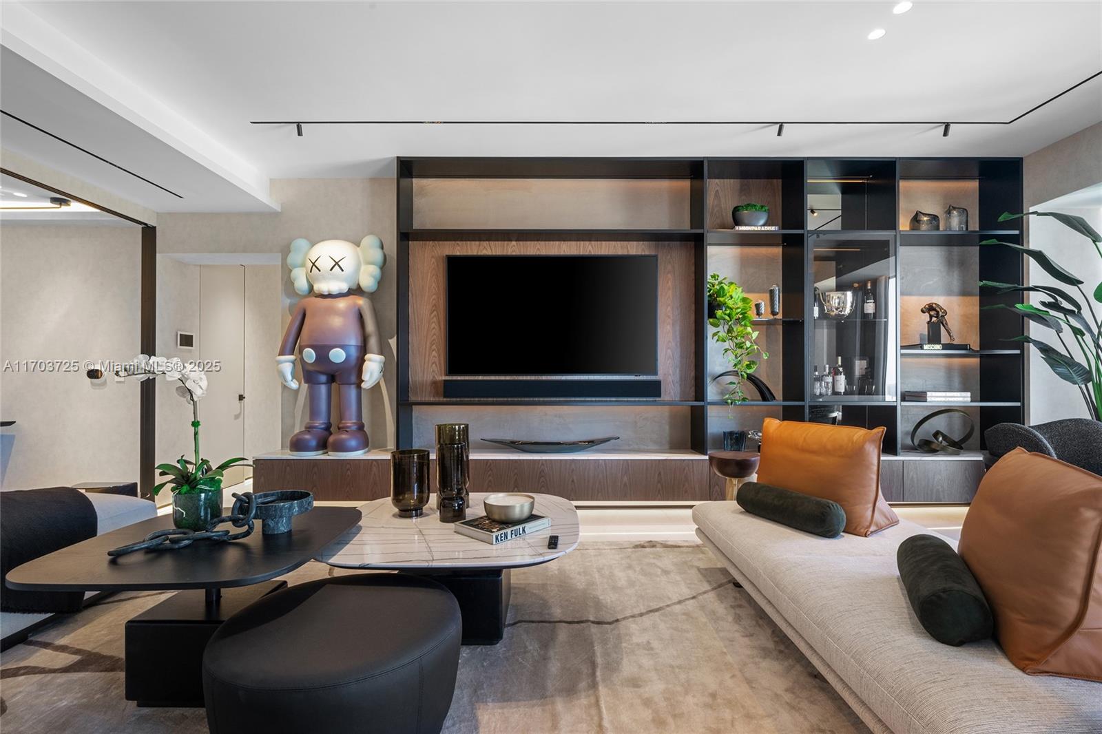 Four Season Residences - Residential