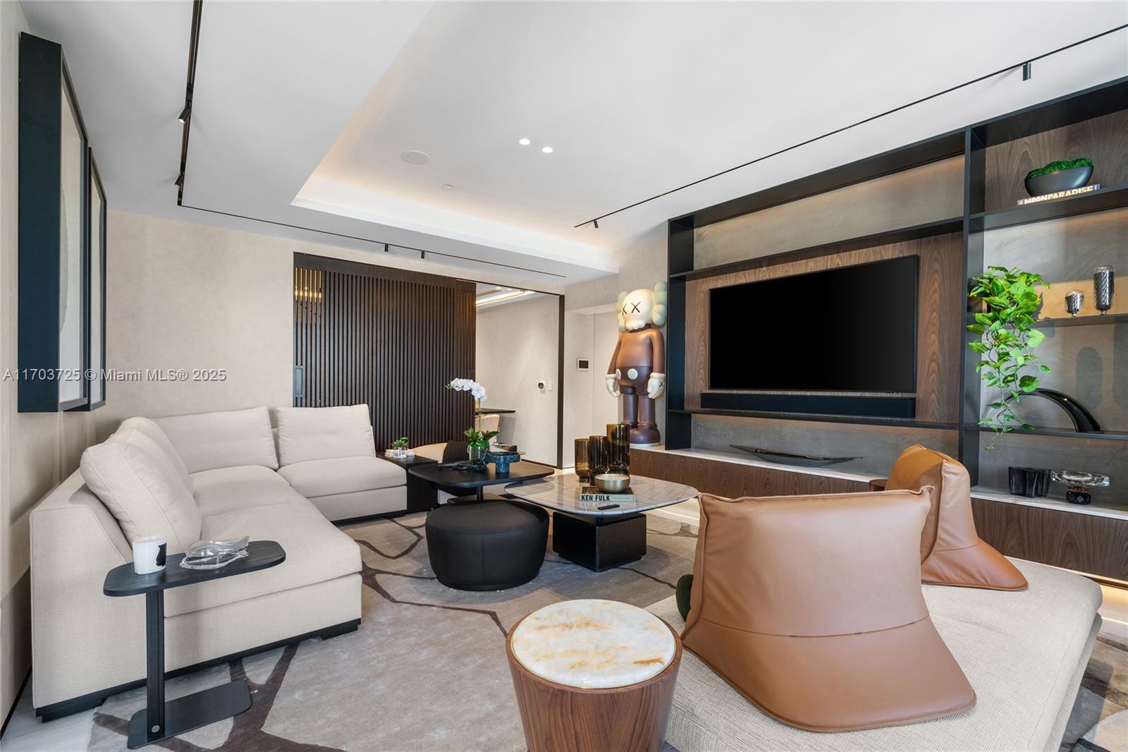 Four Season Residences - Residential