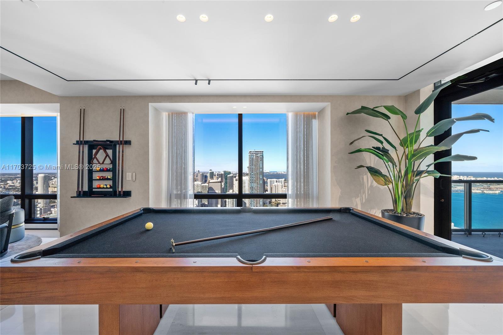 Four Season Residences - Residential