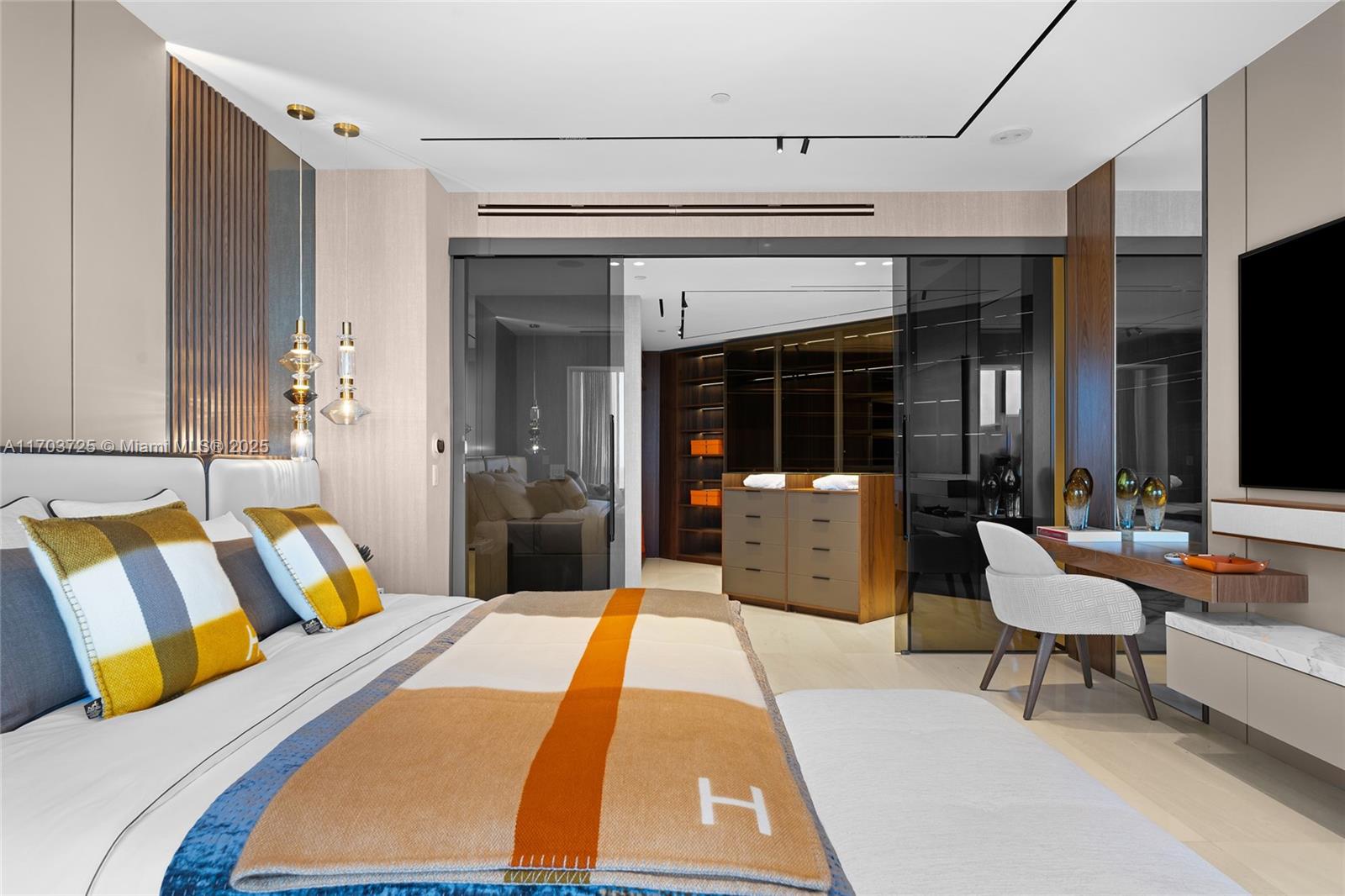Four Season Residences - Residential