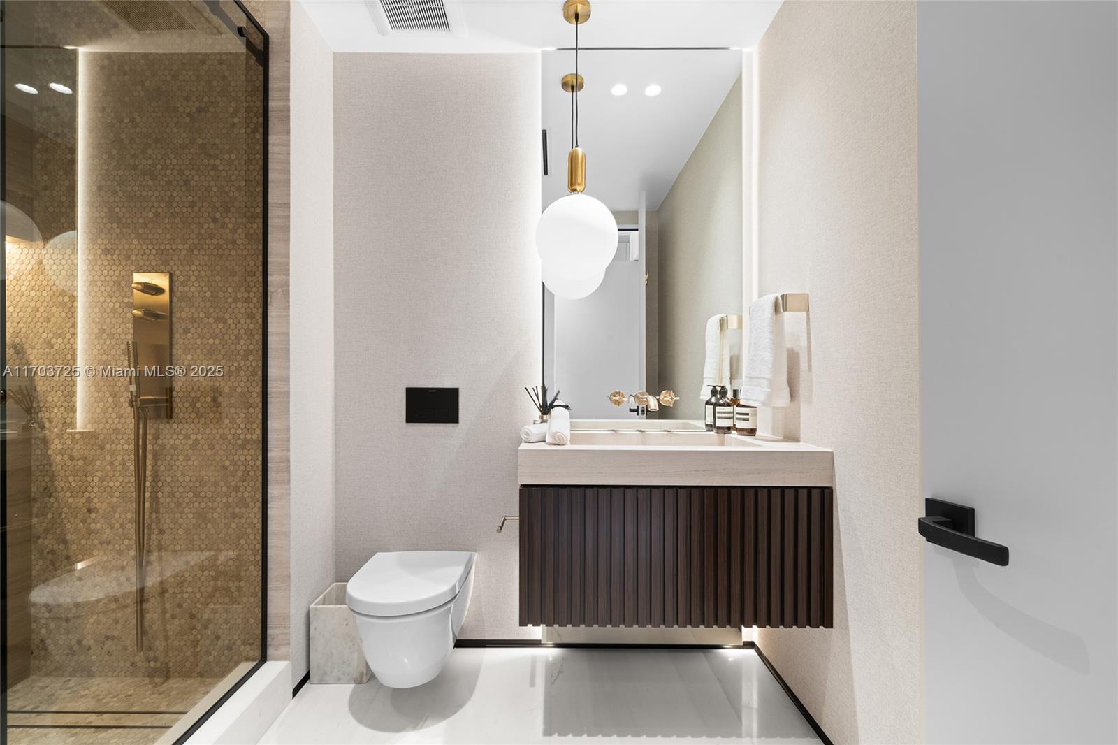 Four Season Residences - Residential