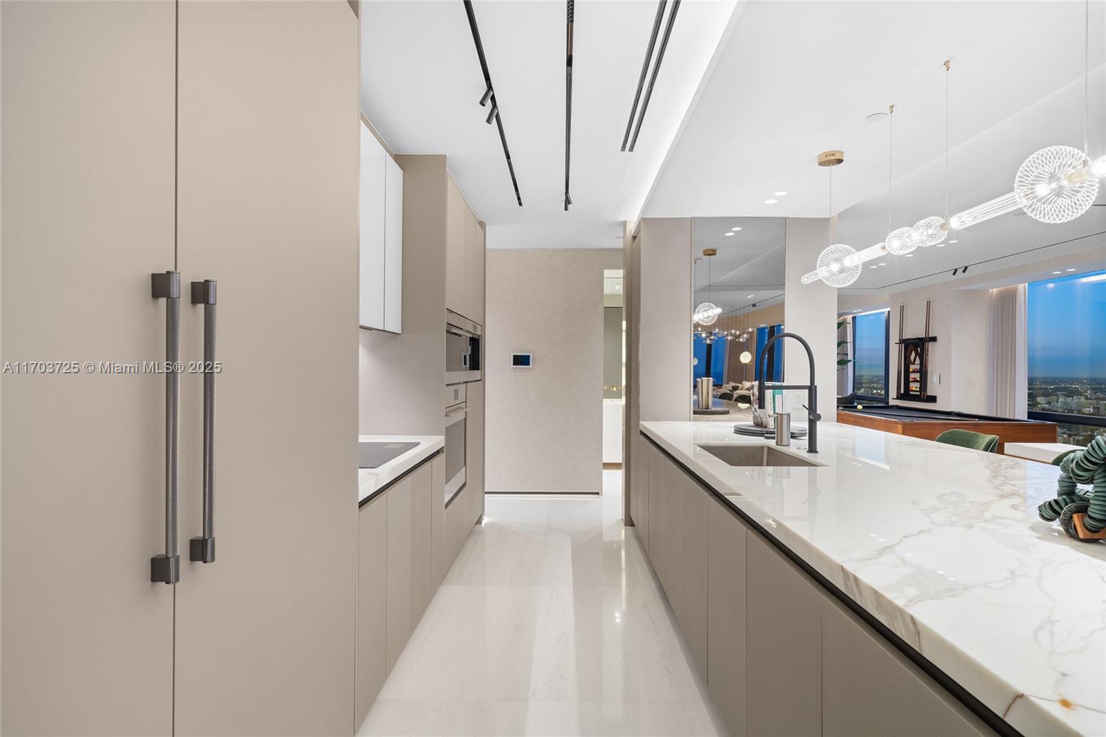 Four Season Residences - Residential