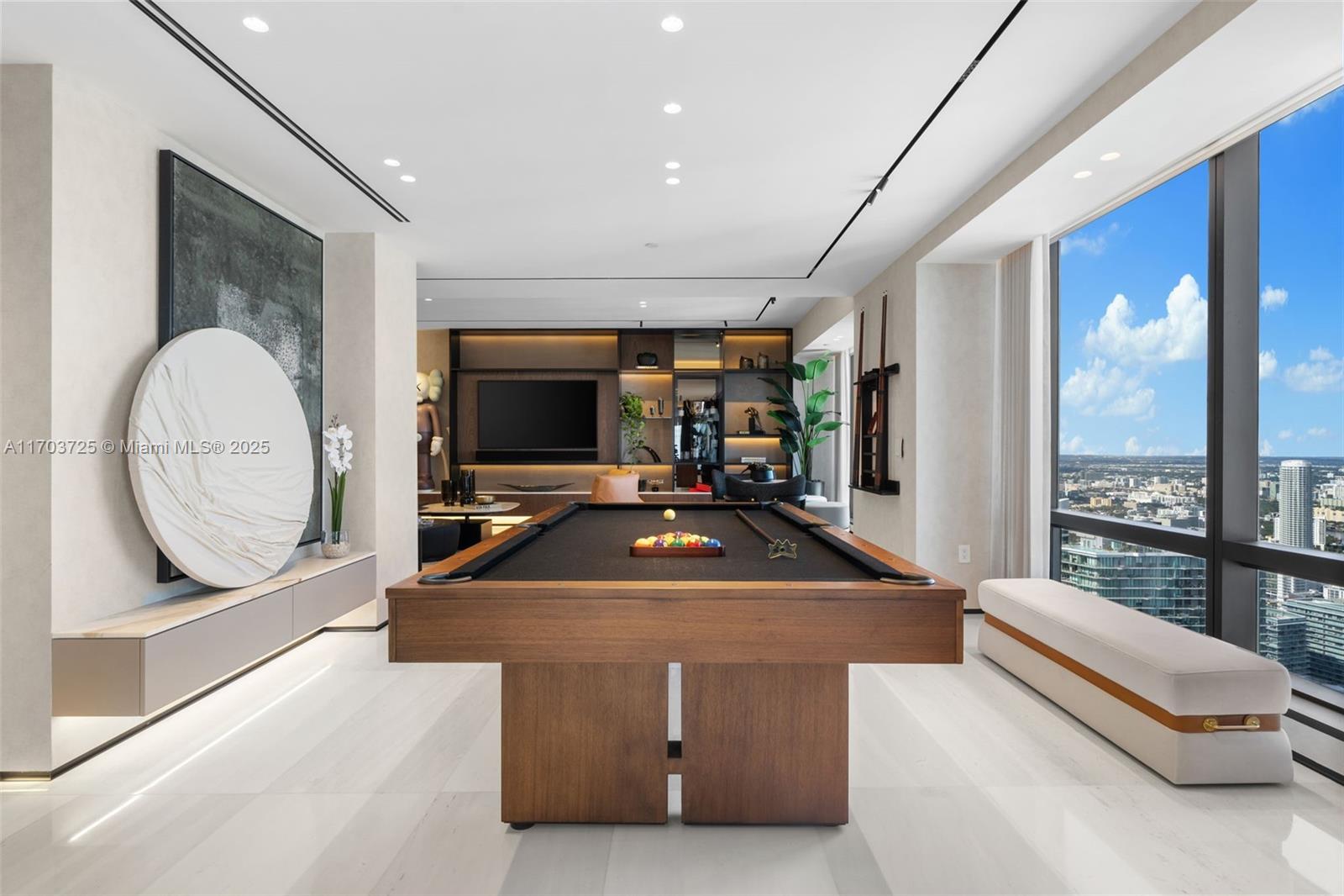 Four Season Residences - Residential