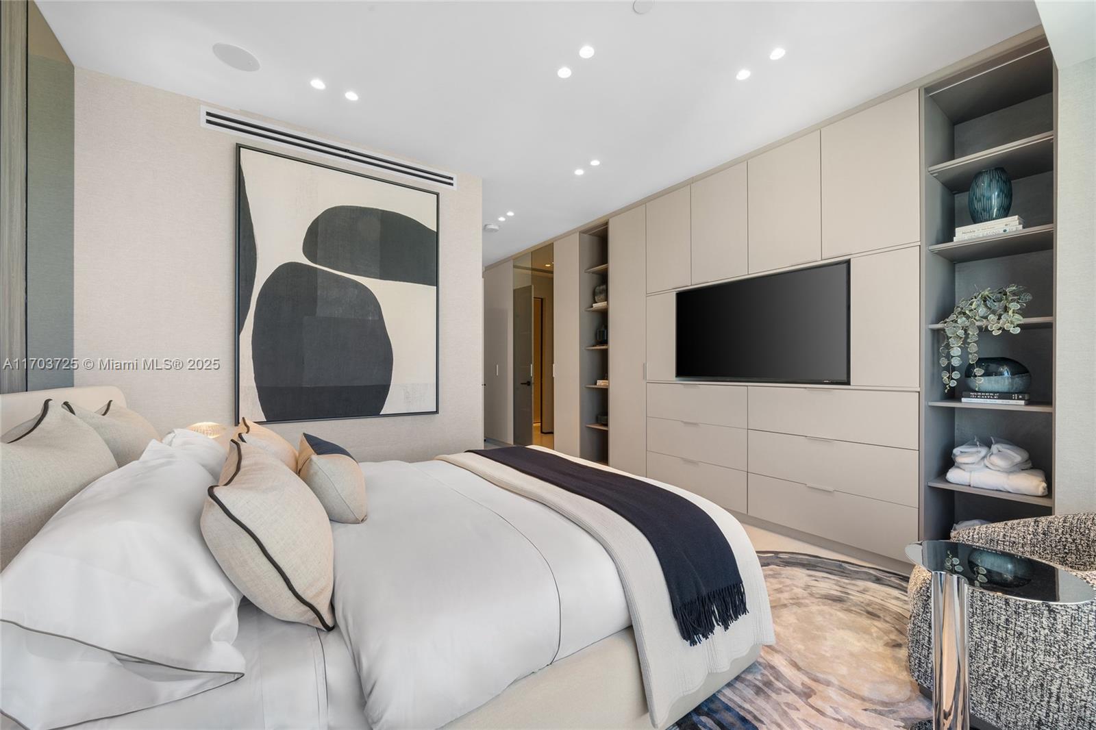 Four Season Residences - Residential