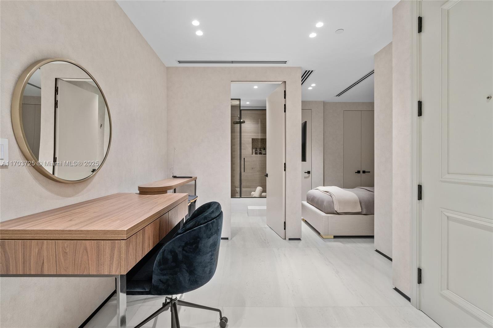 Four Season Residences - Residential