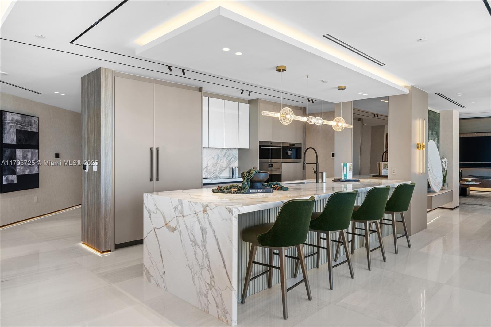 Four Season Residences - Residential