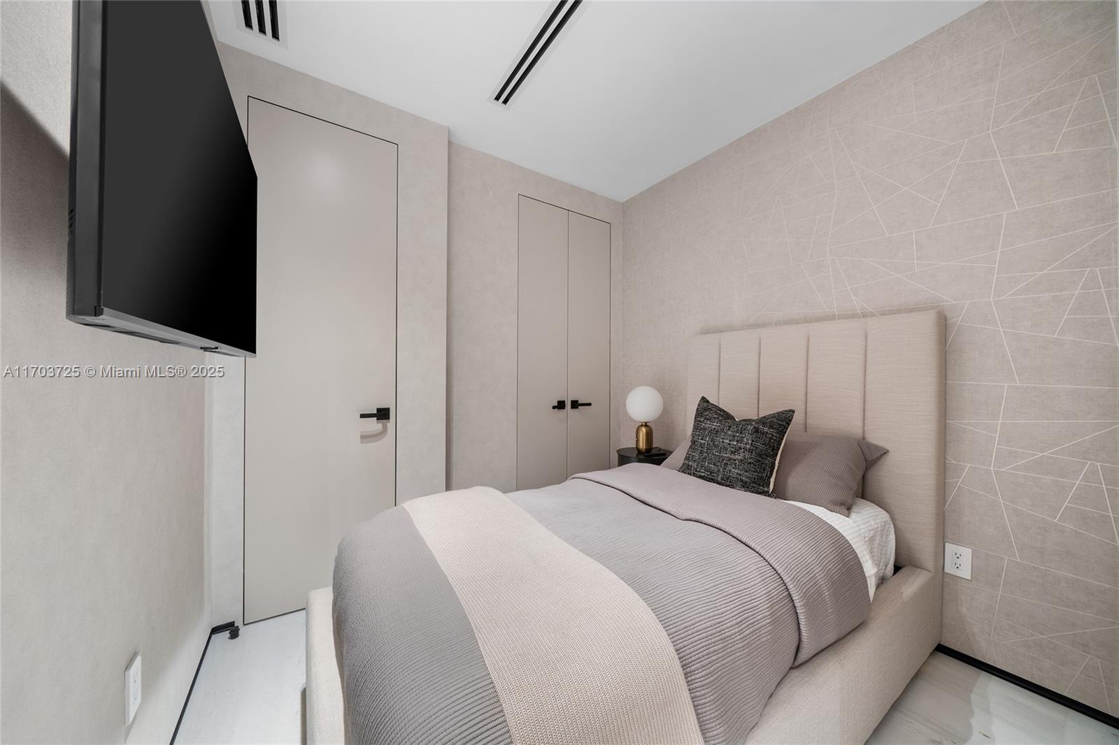 Four Season Residences - Residential