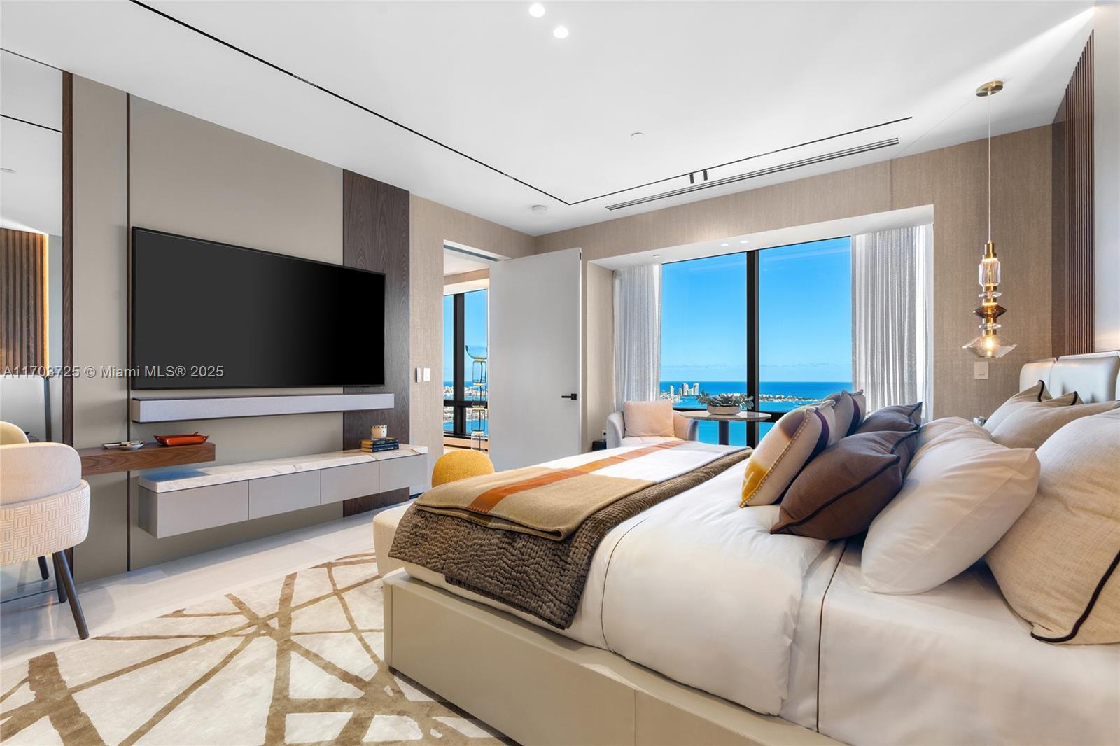 Four Season Residences - Residential