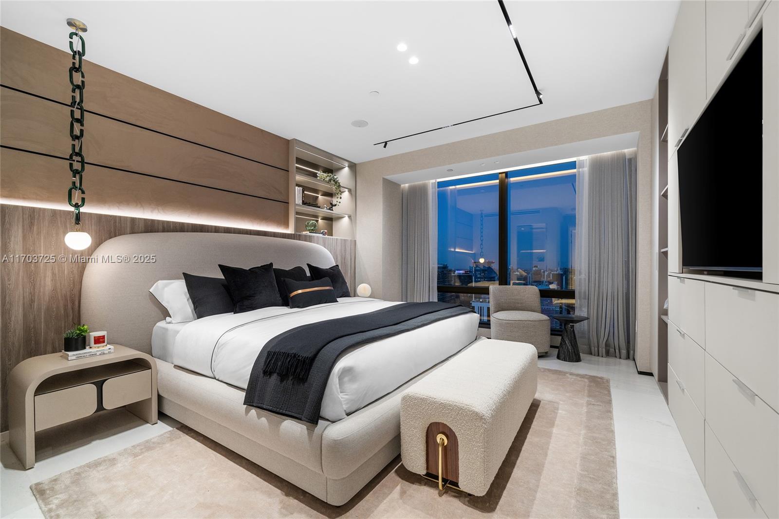 Four Season Residences - Residential