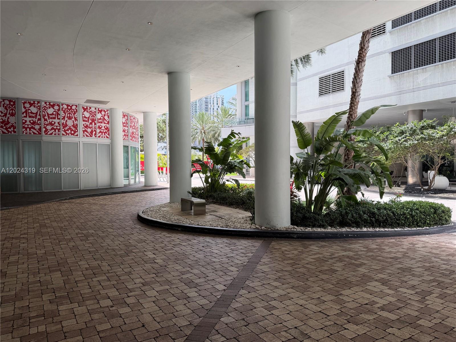 IVY CONDO - Residential