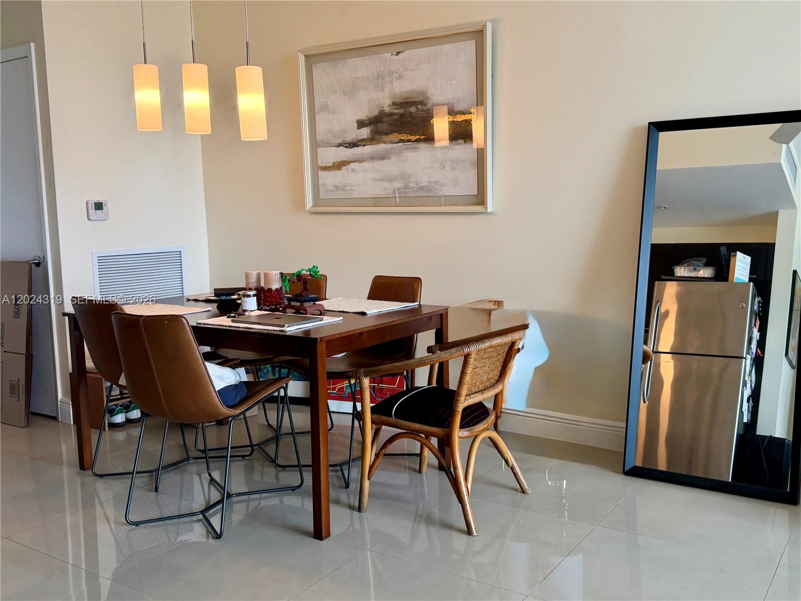 IVY CONDO - Residential