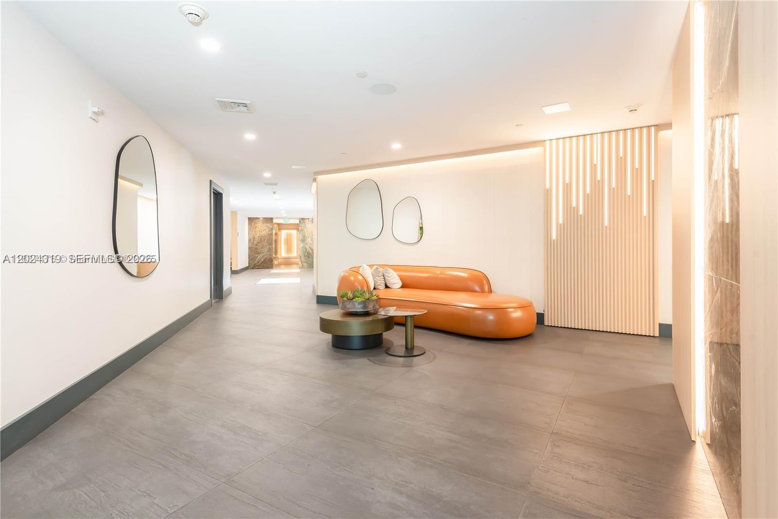 IVY CONDO - Residential