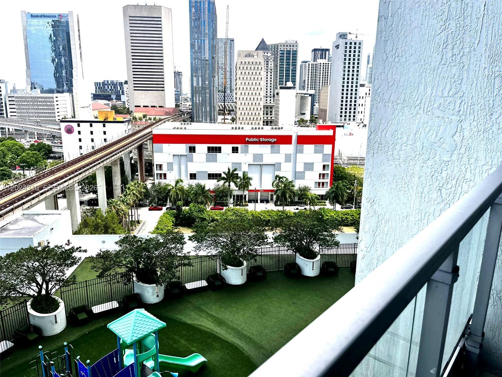 IVY CONDO - Residential