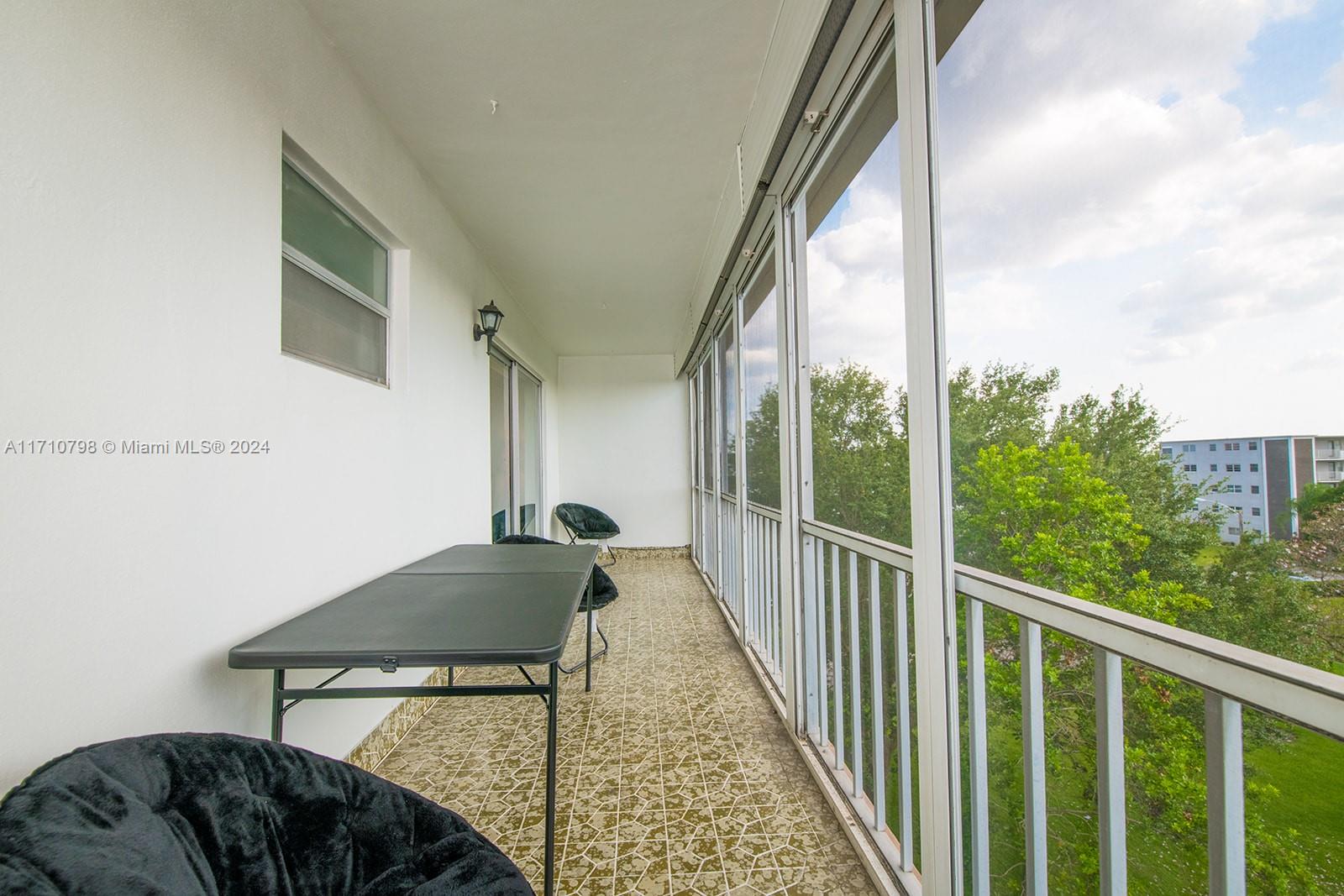 HILLCREST COUNTRY CLUB AP - Residential