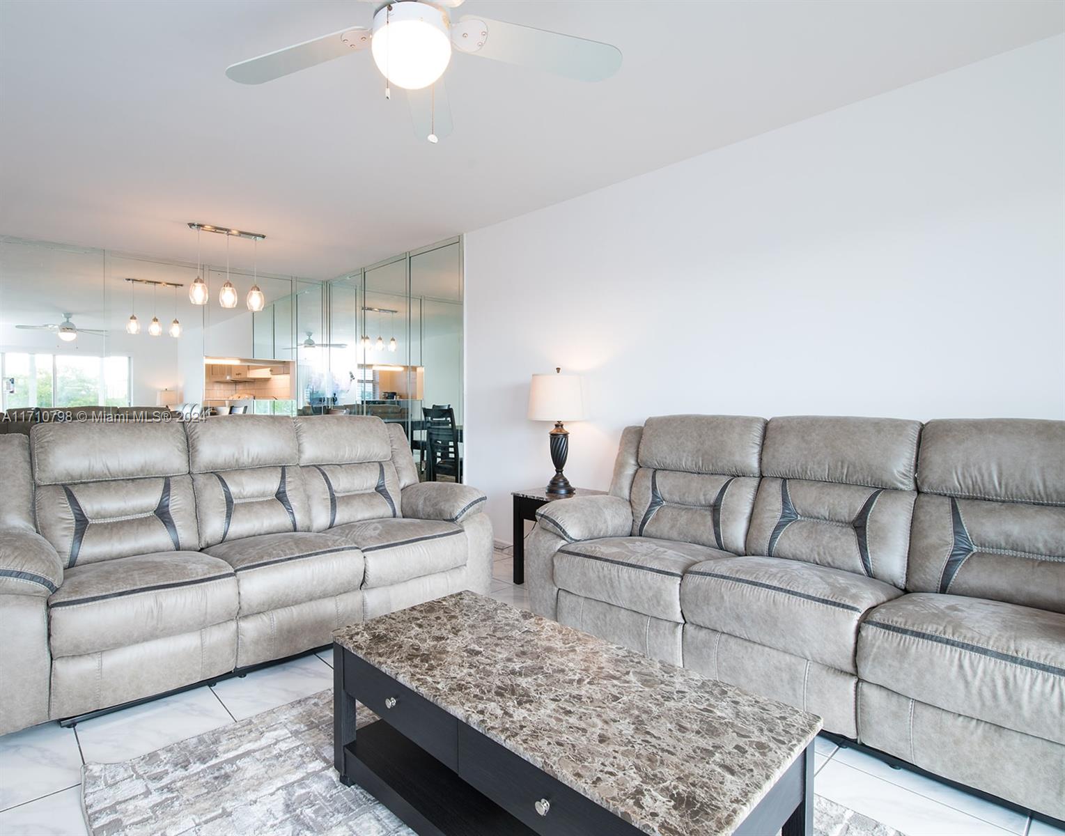 HILLCREST COUNTRY CLUB AP - Residential