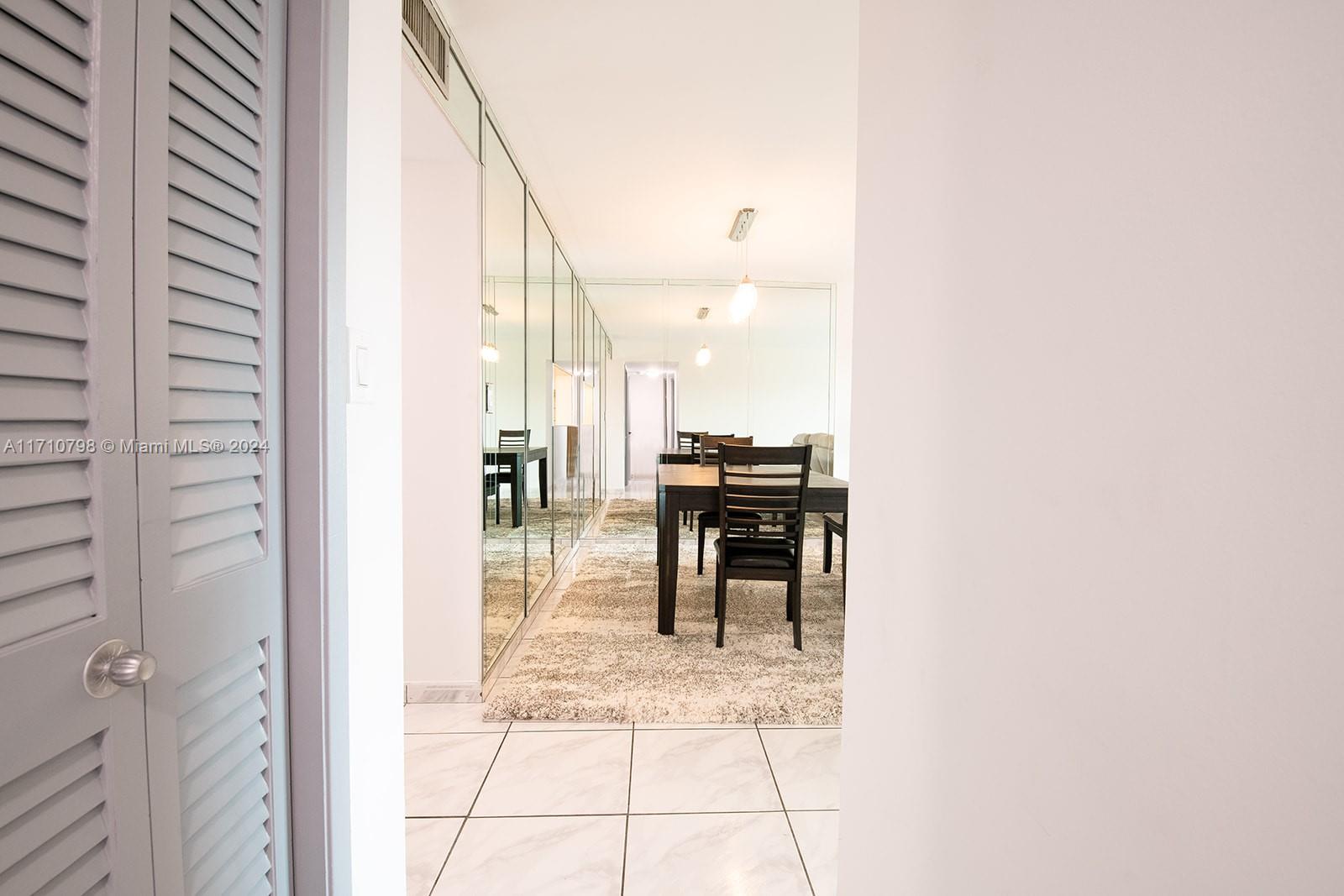 HILLCREST COUNTRY CLUB AP - Residential