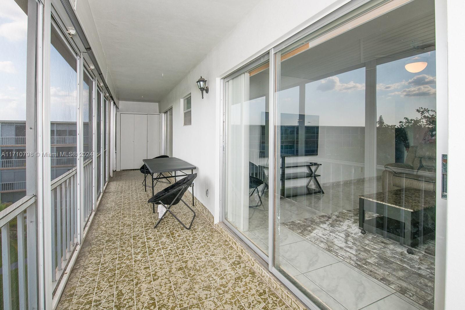 HILLCREST COUNTRY CLUB AP - Residential