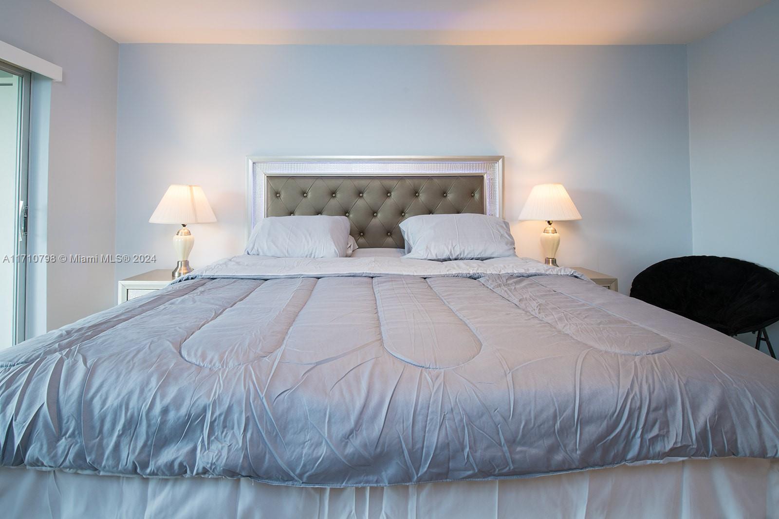 HILLCREST COUNTRY CLUB AP - Residential