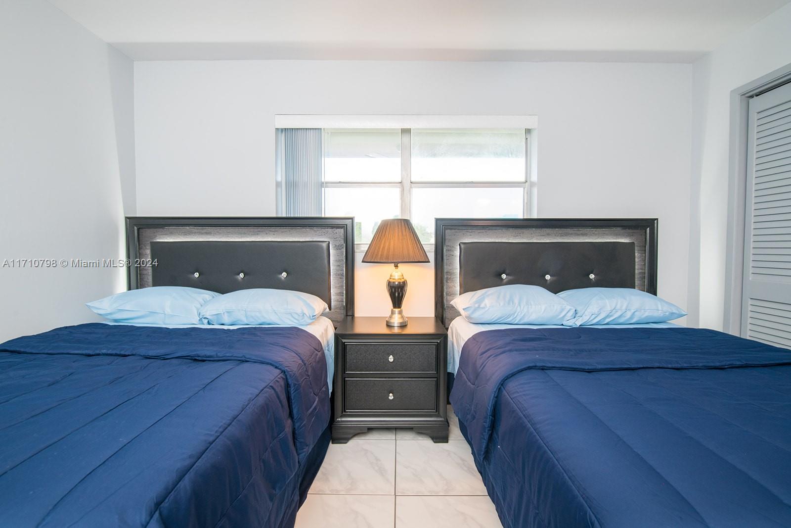 HILLCREST COUNTRY CLUB AP - Residential