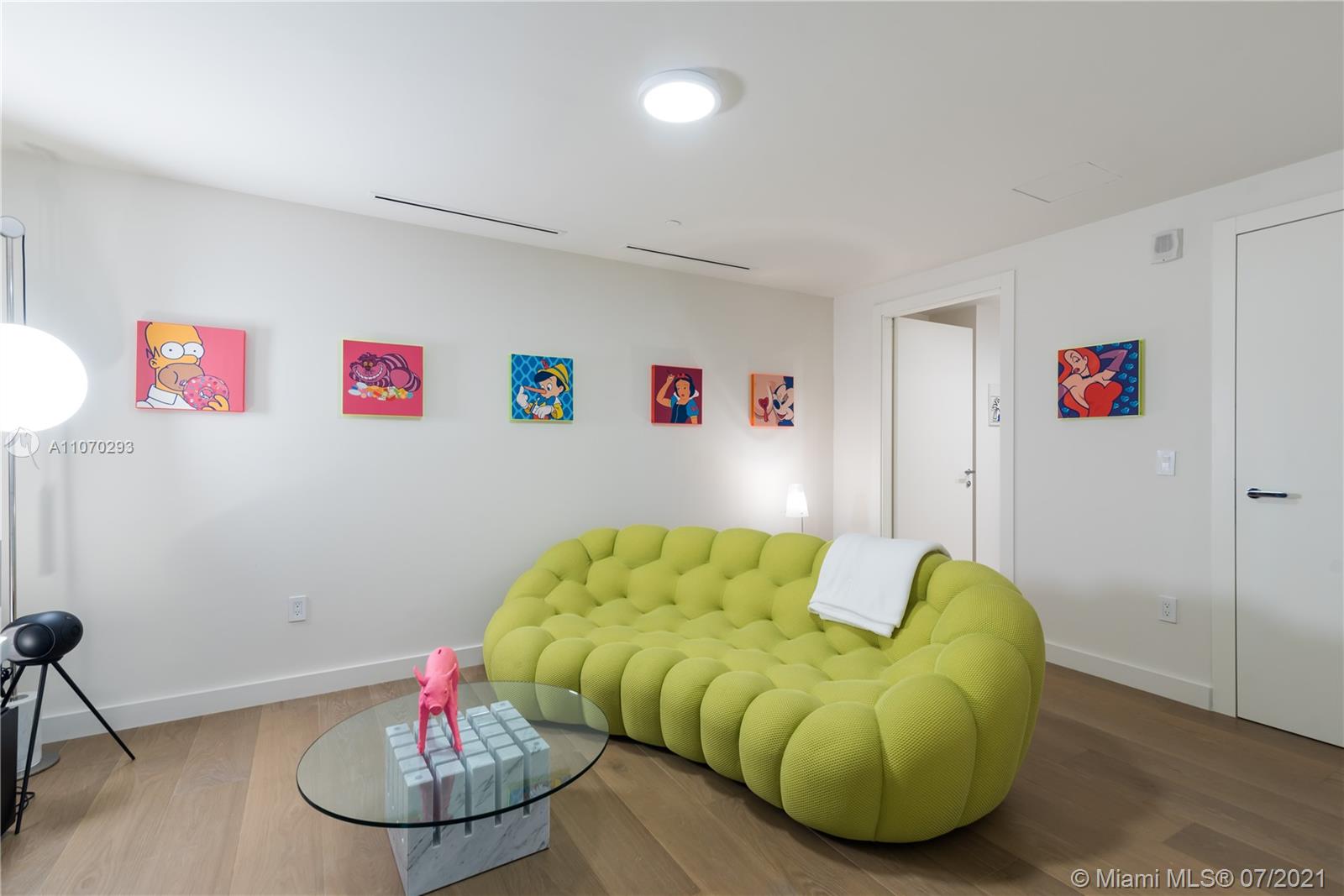 The Ritz Carlton - Residential