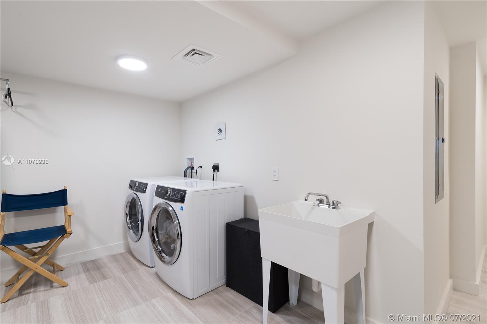 The Ritz Carlton - Residential