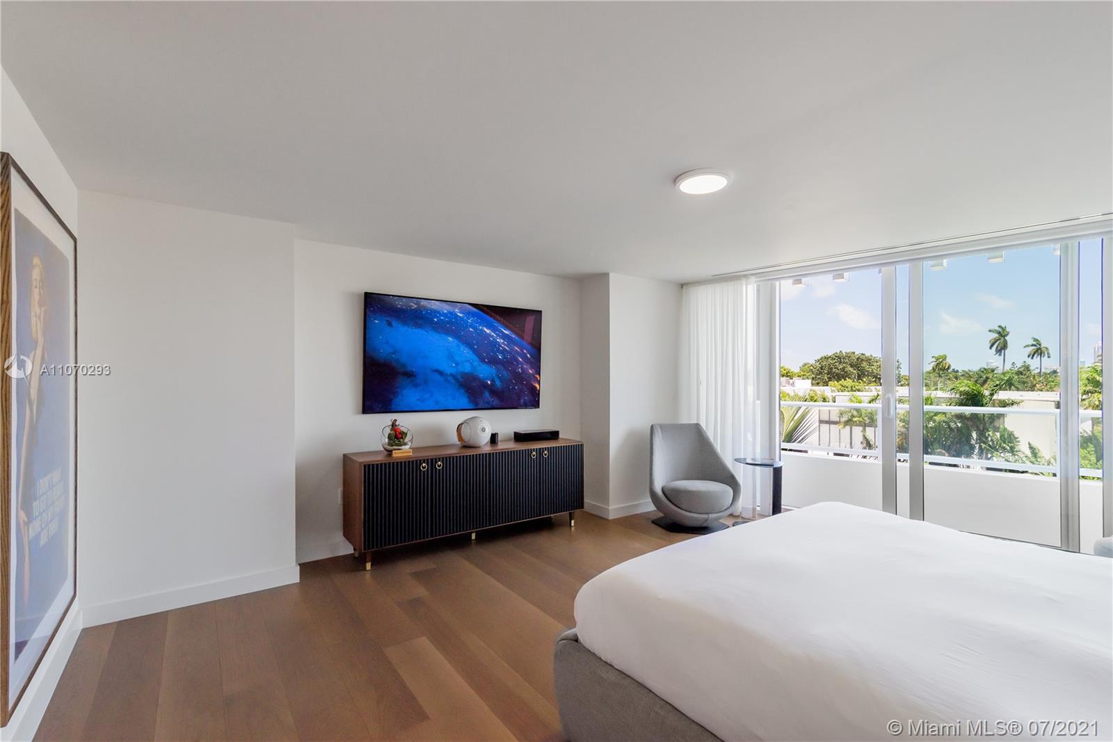 The Ritz Carlton - Residential