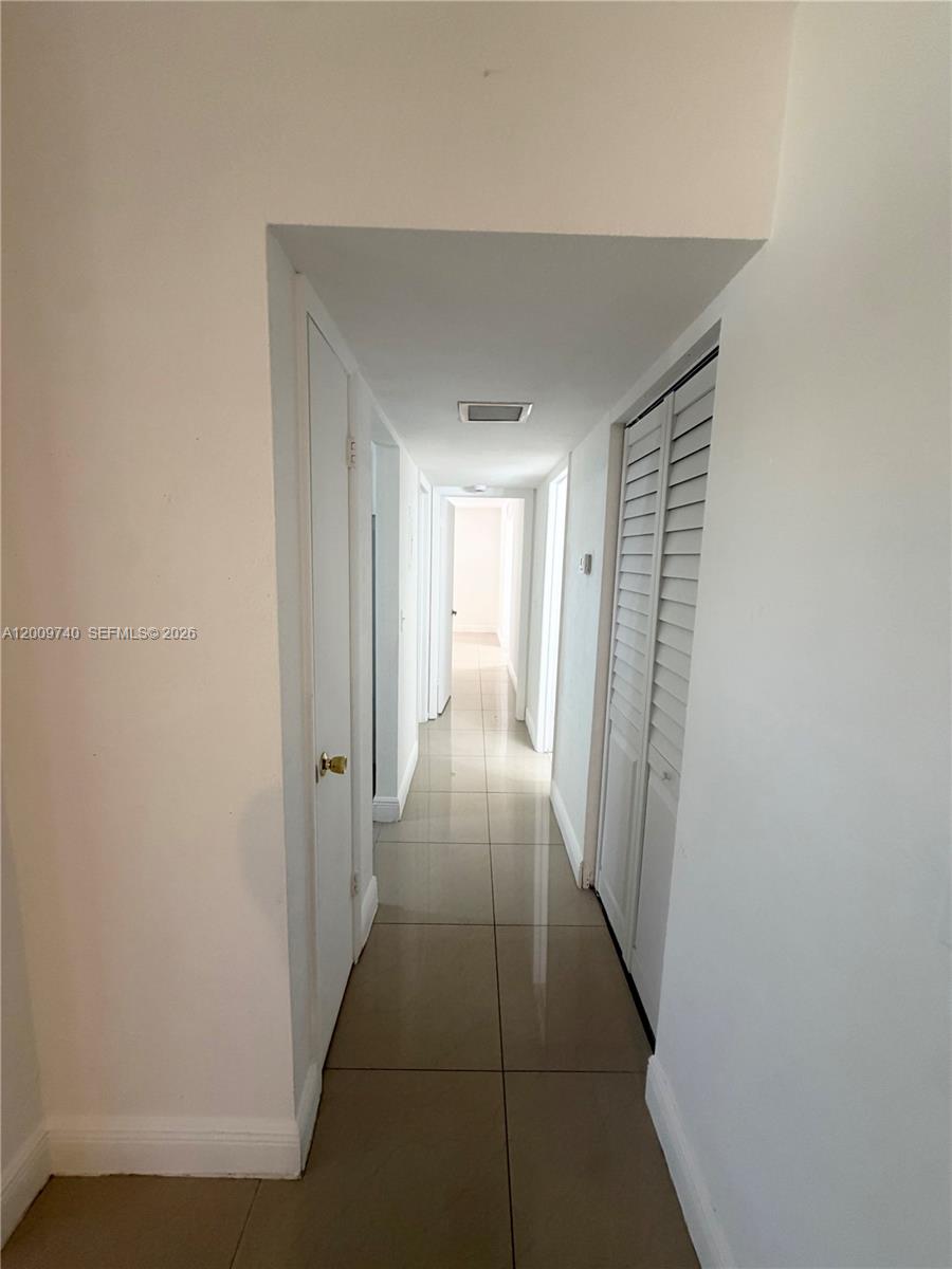 LA PLACIDA SECTION 1 COND - Residential