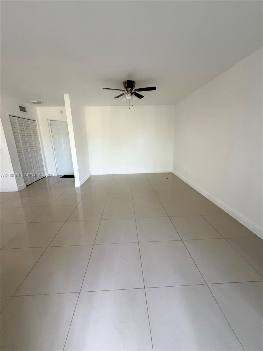 LA PLACIDA SECTION 1 COND - Residential