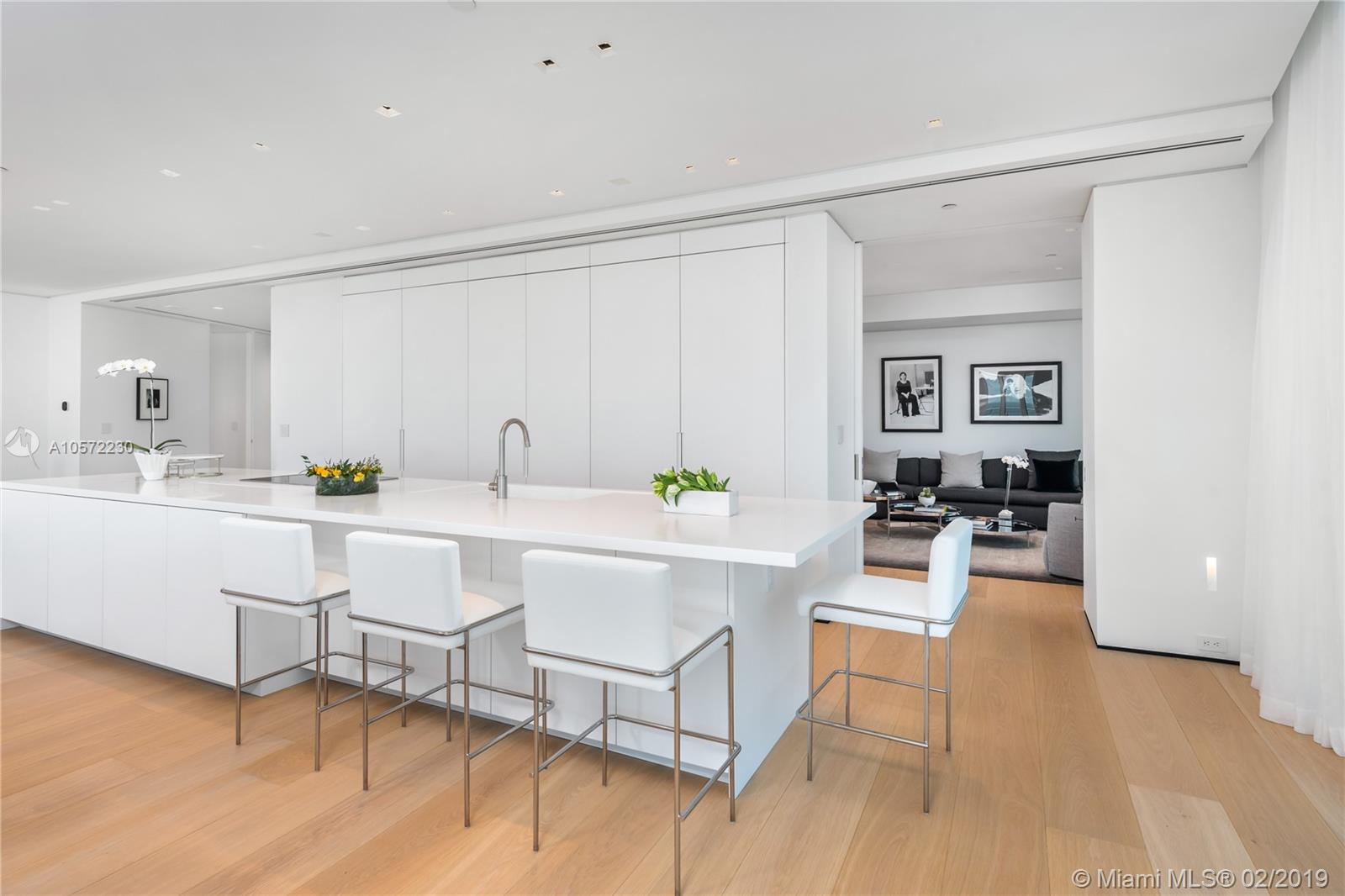 CONTINUUM ON SOUTH BEACH - Residential